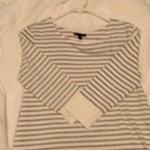 a gap  elbow light dweater